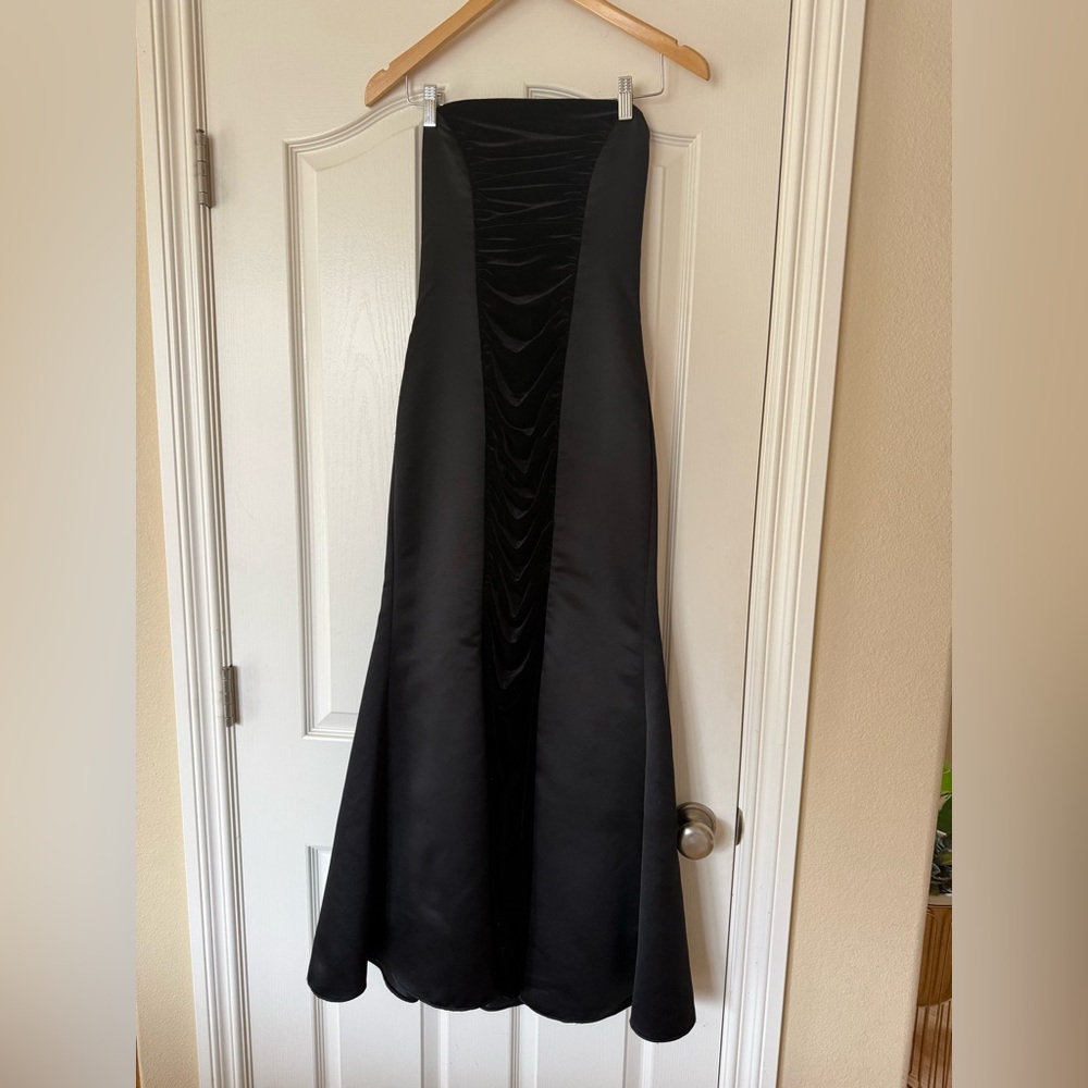Scott McClintock Elegant Black Strapless Dress
